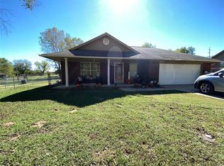 724 E 8th Ave, Bristow, OK 74010