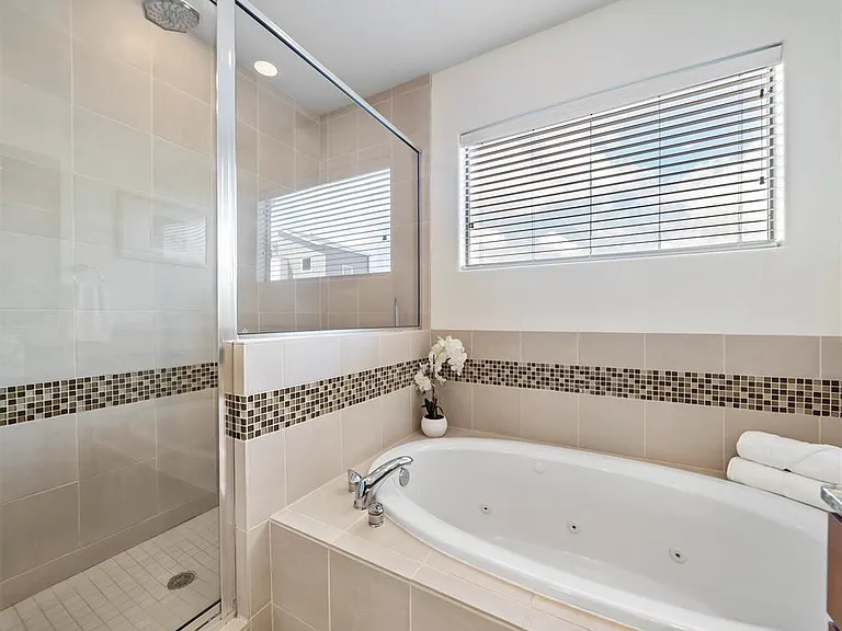 5535 Darling St — Photo 24