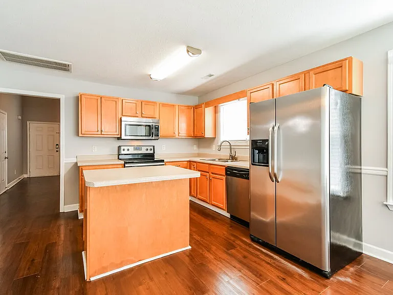 1612 Allston Dr — Photo 9