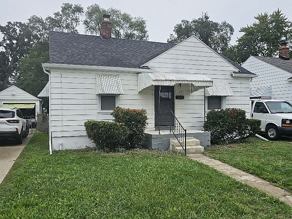 3rd image of 18573 McCormick St