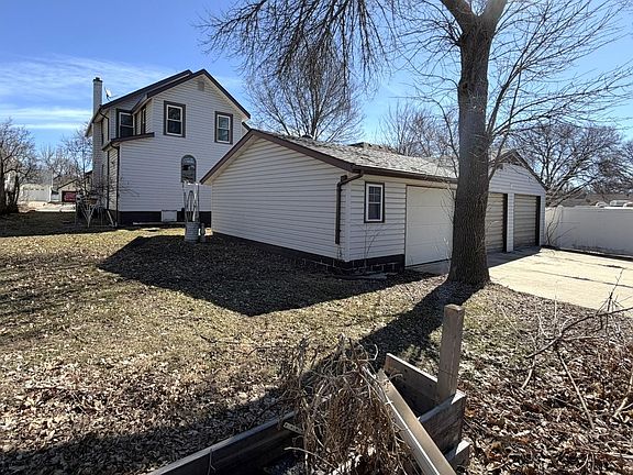2nd image of 709 N 10th St