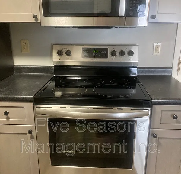 193 Hildred Dr #1 — Photo 4