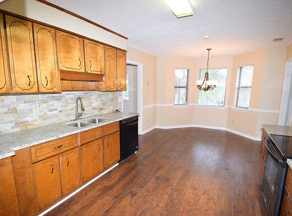5th image of 3405 Linderwood Dr