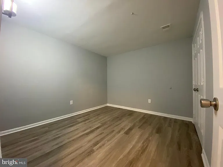 1931 Barrington Ct — Photo 19