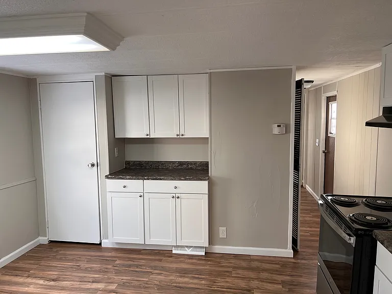 109 S West Ln #5 — Photo 4