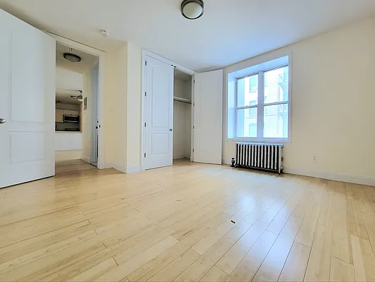 Rented by AZ REALTY NYC LLC | media 16