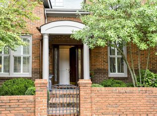 305 Chelsea Green Ct, Saint Matthews, KY 40207