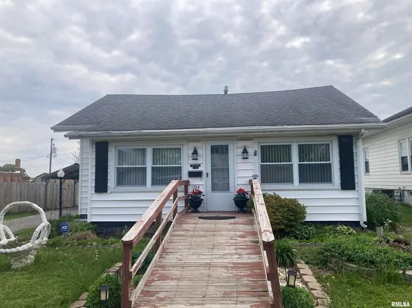 104 S 19th St, Herrin, IL 62948