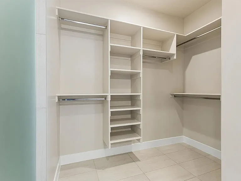 451 N 200 E — Photo 11