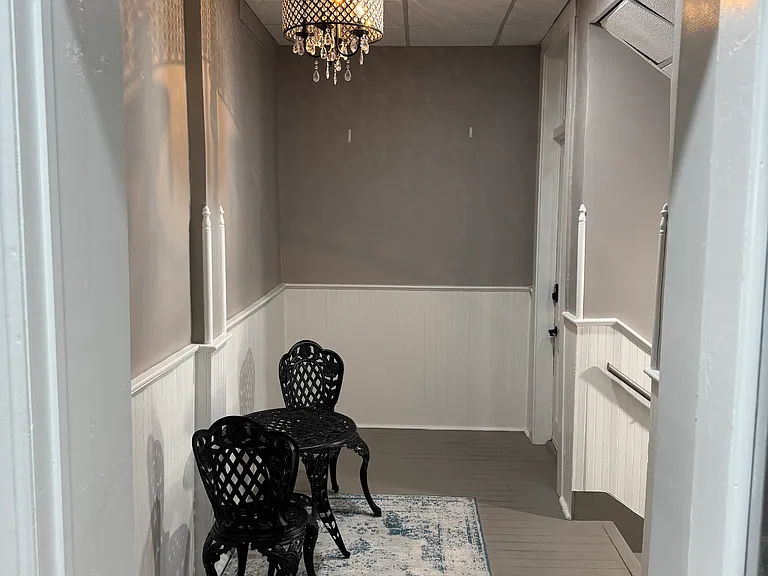 215 N Main St #B — Photo 28