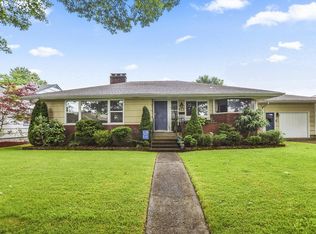 927 22nd Ave, Longview, WA 98632