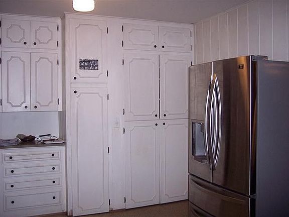 3rd image of 1314 Hackberry St
