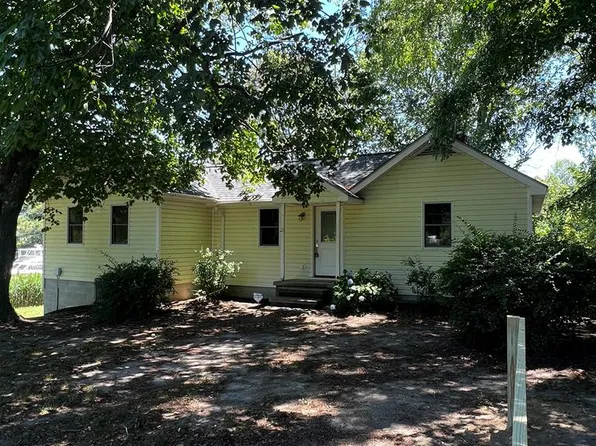 2884 Lake Rd, Lottsburg, VA 22511