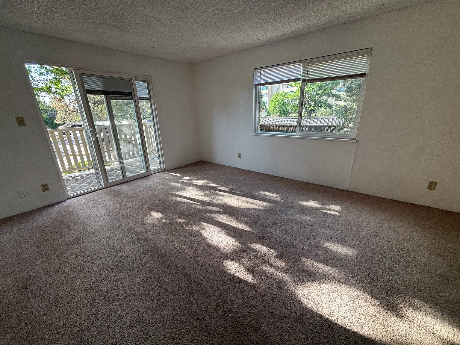2 bed, 952 sqft, $1,650 — Photo 3