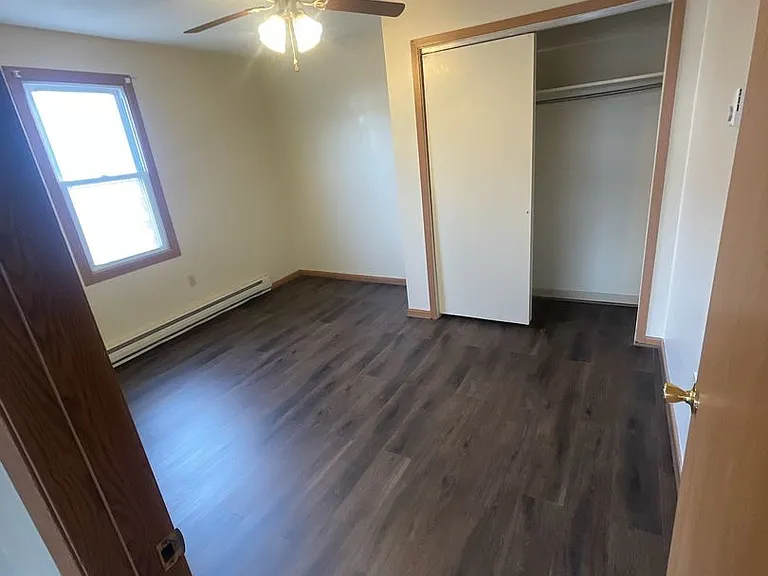 29 McCulloh St — Photo 8
