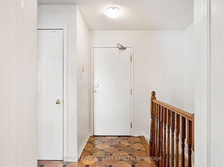 160 Fenerty Ct #4 — Photo 2