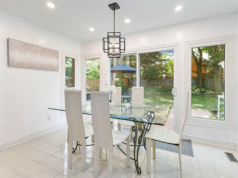 223 Sunnyside Dr — Photo 22