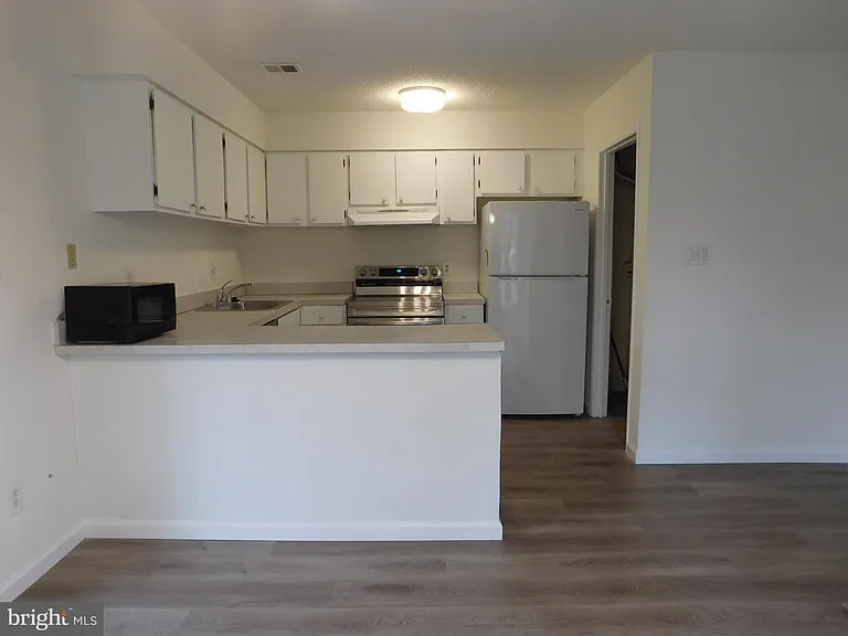 2130 Cartwright Pl — Photo 9