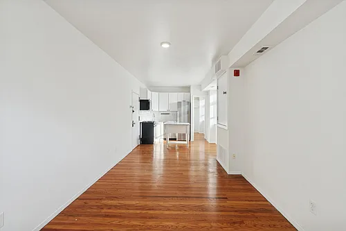 319 S 10th St Photo 1