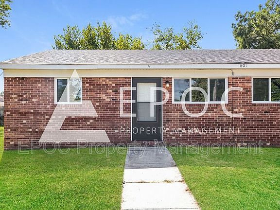 2nd image of 601 Everett Ln #A