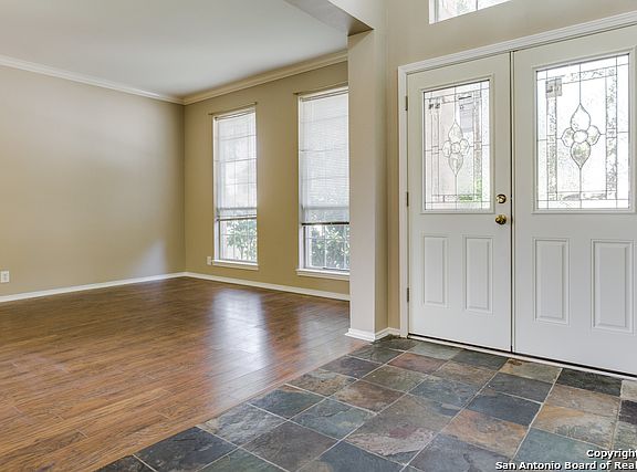 4th image of 1627 Townsend House Dr