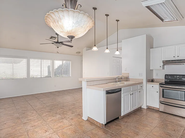 3022 E Michigan Ave — Photo 12