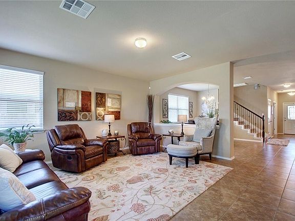 4th image of 1077 Sussex Way