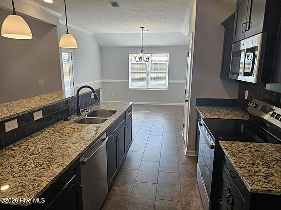 5th image of 2738 Inverness Drive
