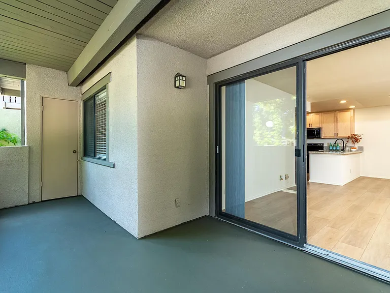 Windrose Place Pasadena — Photo 20