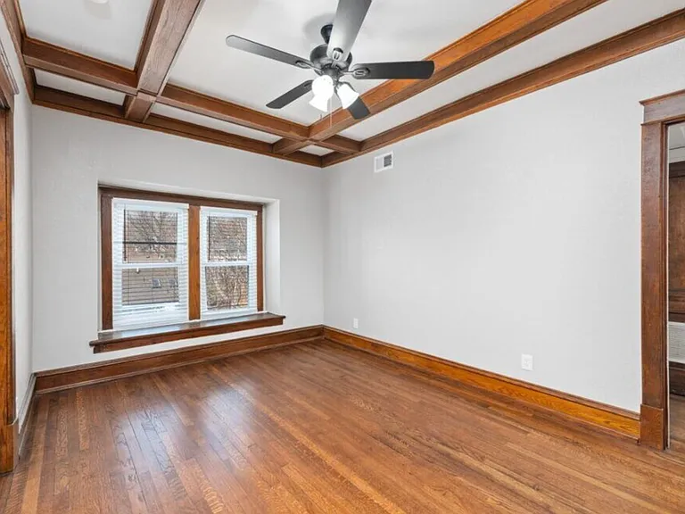 Colonial — Photo 12