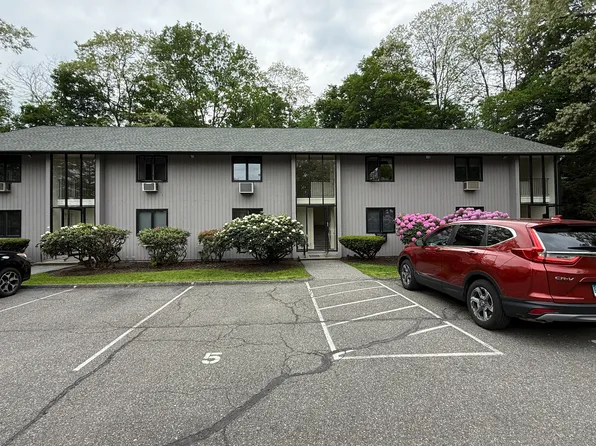 11 Gibbs Street APT 7, Winchester, CT 06098