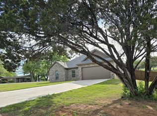 150 Greenridge Dr, Weatherford, TX 76087