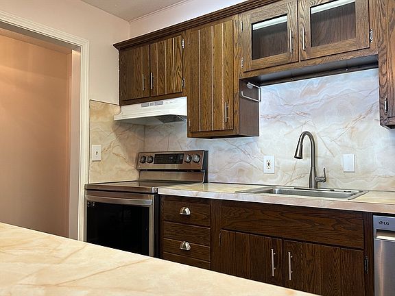 4th image of 324 Russell Rd APT 109