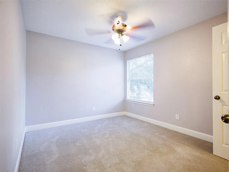 16307 Mulberry Run Ct — Photo 24