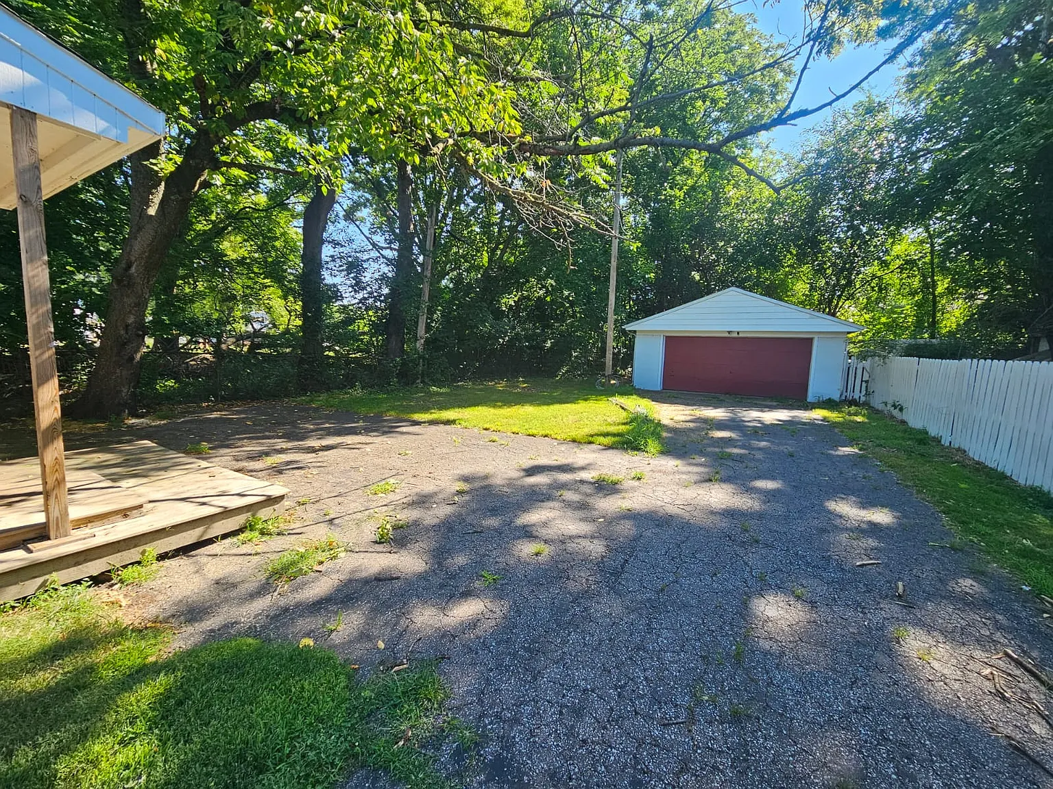 4 bed, 1050 sqft, $1,445 — Photo 3
