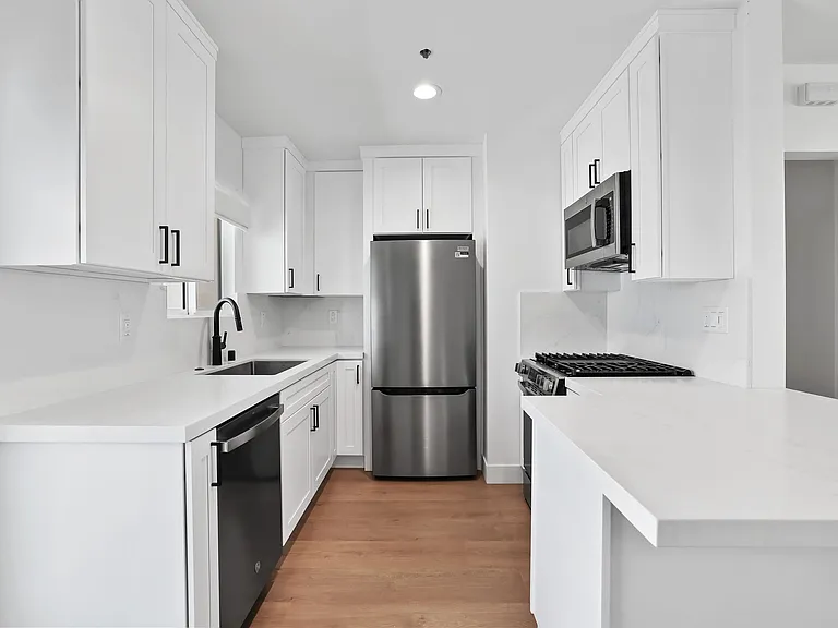 1502 Coral Pl — Photo 13