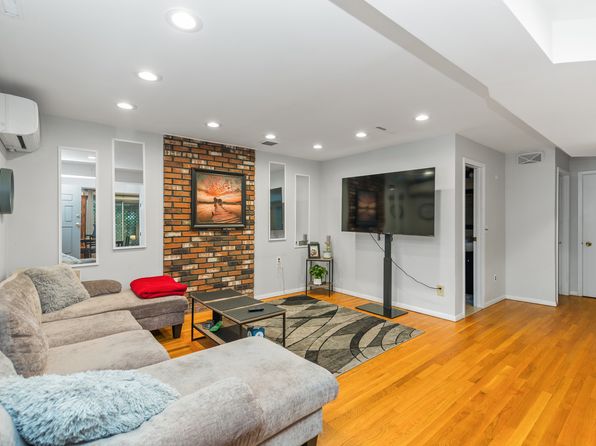 (undisclosed Address)