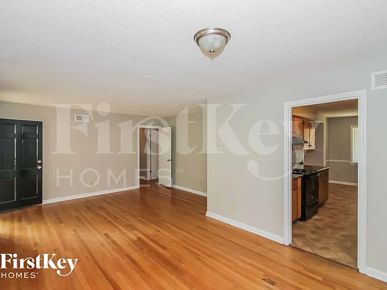 2693 Satellite St — Photo 3