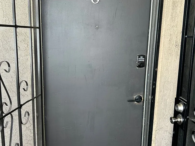 239 W Philadelphia Ave #6 — Photo 11