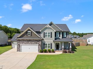 119 Oakhaven Dr, Holly Springs, NC 27540