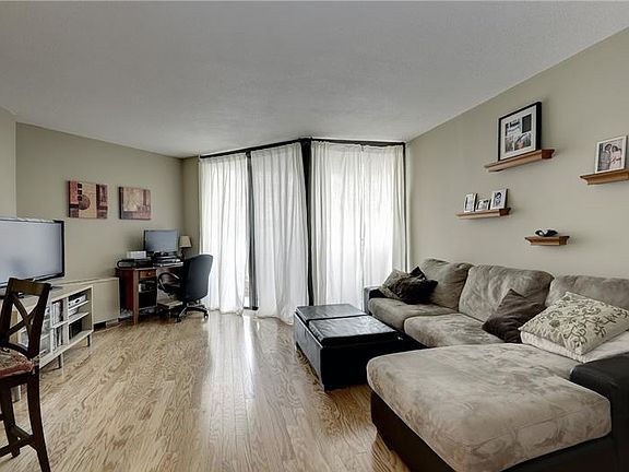 4th image of 4242 E West Hwy APT 1010