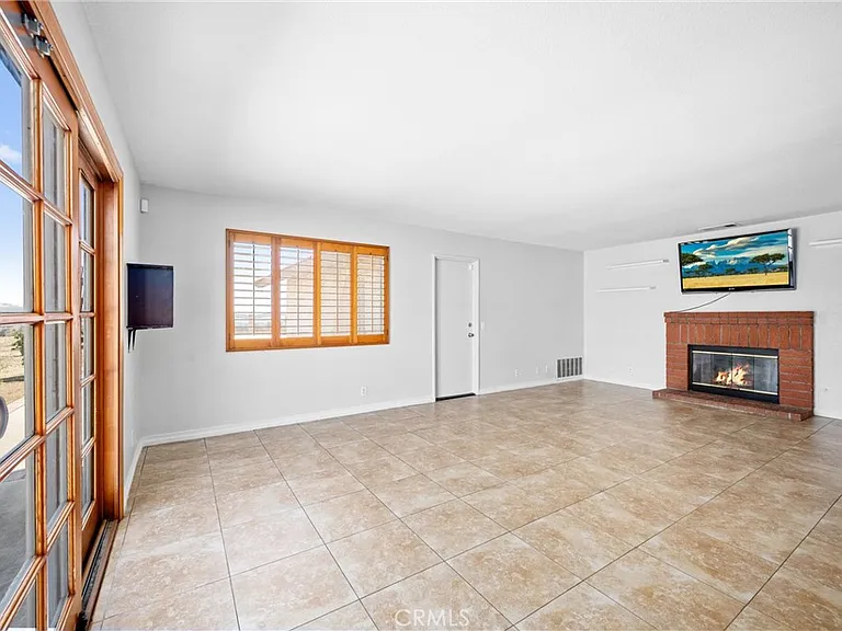 10703 Valley Dr — Photo 16