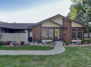 40554 Newport Dr, Plymouth, MI