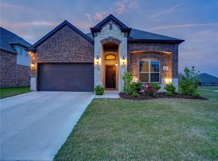 641 England St, Fate, TX 75189