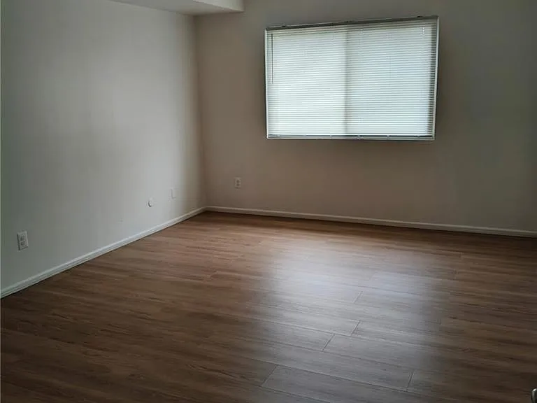 78 College Dr #78 — Photo 5