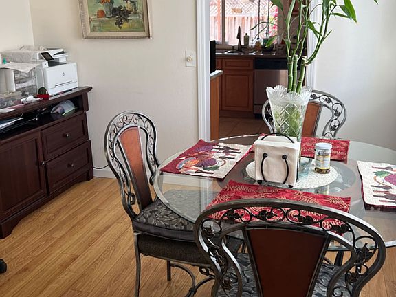 3rd image of 448 Avenida Del Roble