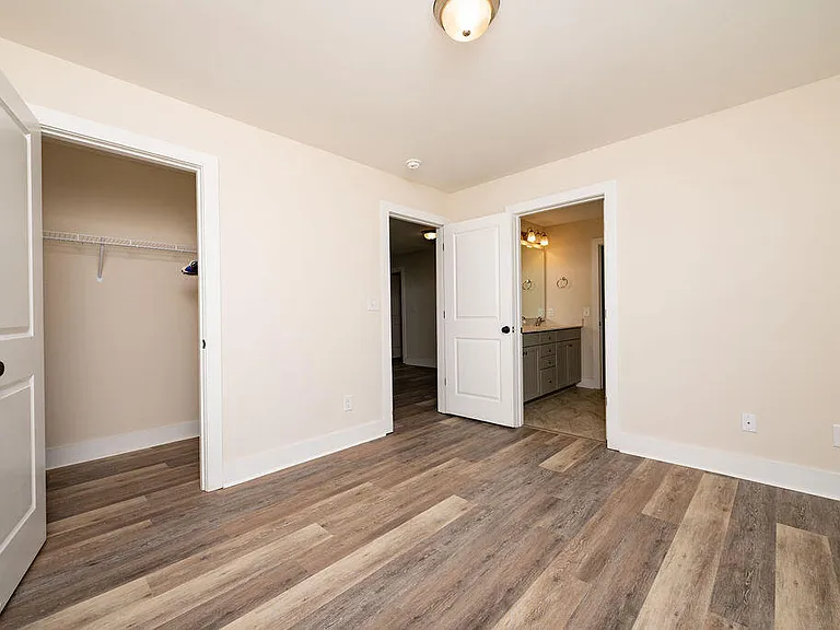 1026 Abbott St — Photo 20