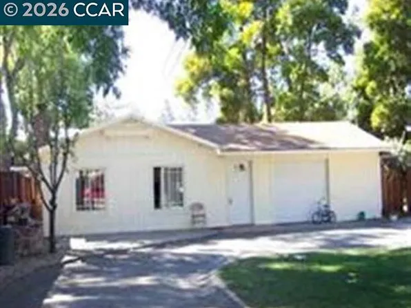 1119 Eureka Ln, Concord, CA 94520