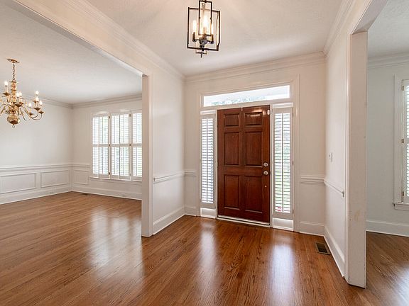 3rd image of 779 Sweet Bay Ct