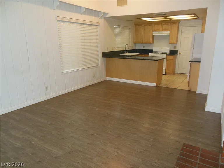 7532 Parnell Ave — Photo 8